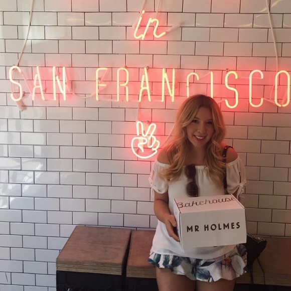 Off the shoulder tie blouse - Picture 5 of 5